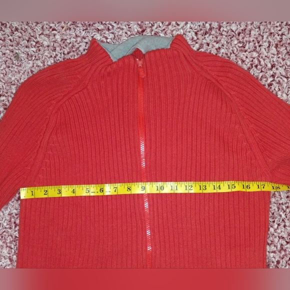 Calvin Klein sweater - Picture 5 of 6